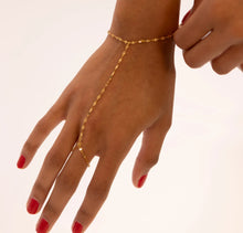 Load image into Gallery viewer, 18K Gold PVD Stainless Steel Lip Hand Chain
