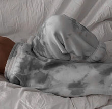 Load image into Gallery viewer, Tie dye sweats