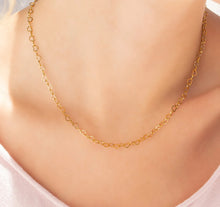 Load image into Gallery viewer, Heart Chain Necklace