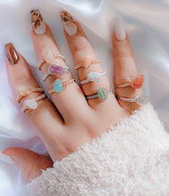 Load image into Gallery viewer, Crystal Healing Wire rings