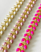 Load image into Gallery viewer, Chevron Enamel chain
