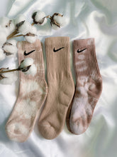 Load image into Gallery viewer, Urban Nike Socks
